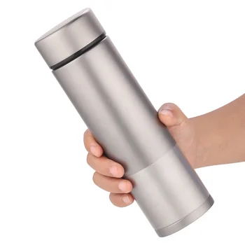 Титановая сверхлегкая 450 мл Герметичная бутылка для воды для кемпинга, пешего туризма и спорта на открытом воздухе с изолирующим терморукавом и крышкой-клипсой