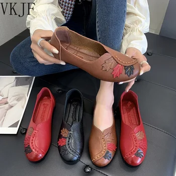 Женская обувь из мягкой кожи; Новинка 2023 года; Летние Лоферы; Женская обувь на плоской подошве без застежки; Винтажная Модная Кожаная обувь; Большие размеры 42